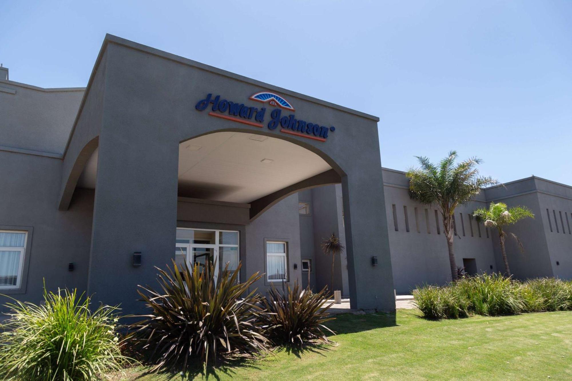Howard Johnson Hotel & Resort Funes Exterior photo